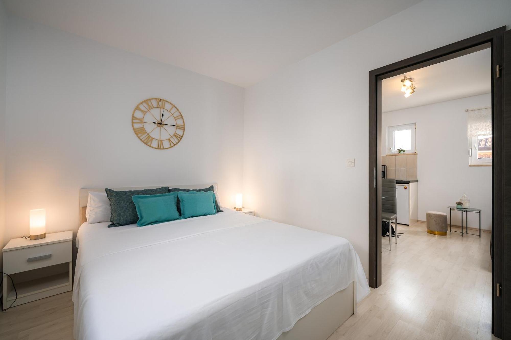 Charming Apartments Rose 1&2 With Pool Porec Exterior photo